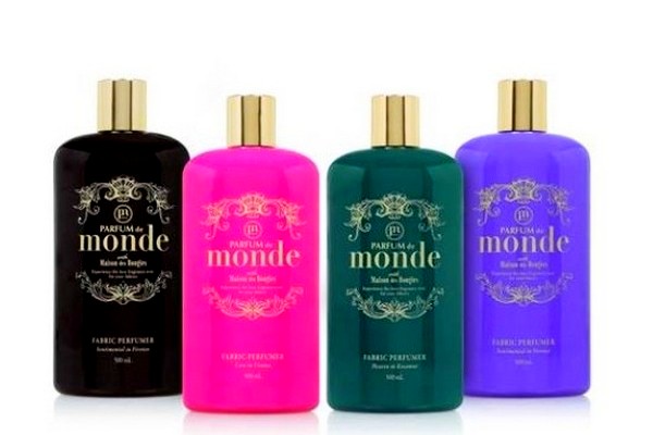 섬유유연제 ‘퍼퓸 드 몽드 페브릭퍼퓨머’. LG생활건강 제공