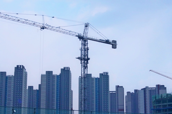 분양가상한제가 적용되는 주택의 분양가격 산정에 활용되는 기본형건축비가 1일부터 오른다. 사진은 동탄 2신도시 건설 현장. 정수남 기자