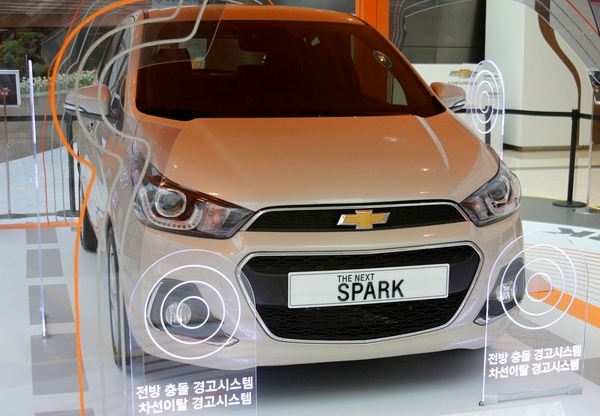 지난달 한국GM이 내수 판매에서 급성장세를 기록했으며, 현대기아차와 쌍용차는 선방했다. 지난달 한국GM의 성장세를 견인한 5세대 신형 스파크. 정수남 기자