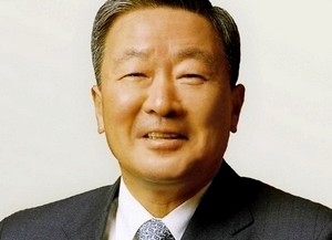LG 주총서 구본무 회장 사내이사 재선임