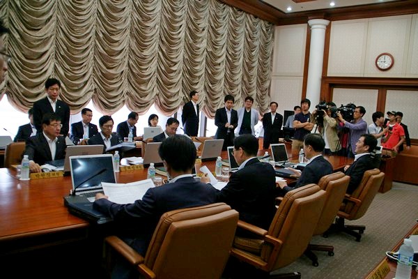 금통위장 모습. 정수남 기자