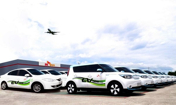 SK렌터카가 제주에 SM3 Z.E 등 20대의 전기차를 추가로 투입, 모두 30대의 전기차를 운행하게 됐다. SK네트웍스 제공