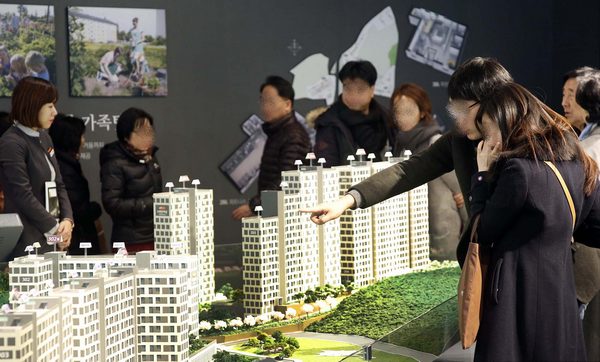 e편한세상 테라스 오포 견본주택 내방객./제공 대림산업