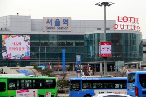 서울시가 개발 잠재력이 충분하지만 그동안 각종 규제로 제약이 많았던 역세권에 대한 고밀도 개발을 본격화한가. 서울 역사. 정수남 기자