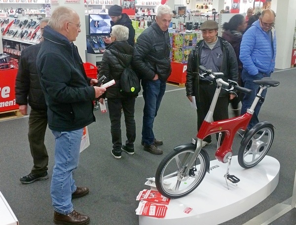 네덜란드에 소재한 미디어 마트 한 지점에 전시된 만도풋루스. 만도 제공