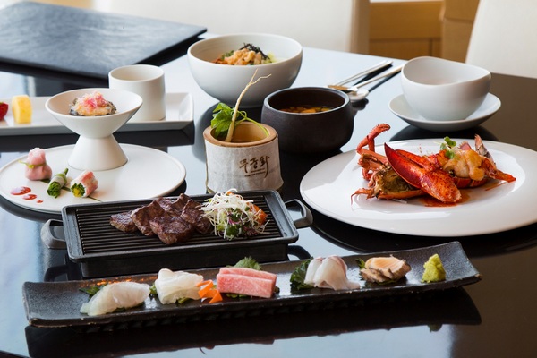 롯데호텔부산의 한식당 무궁화의 효 요리.