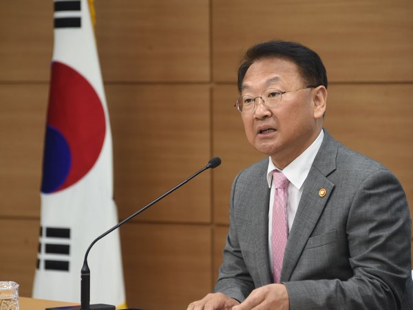 △유일호 경제부총리 겸 기획재정부 장관./사진제공=기획재정부