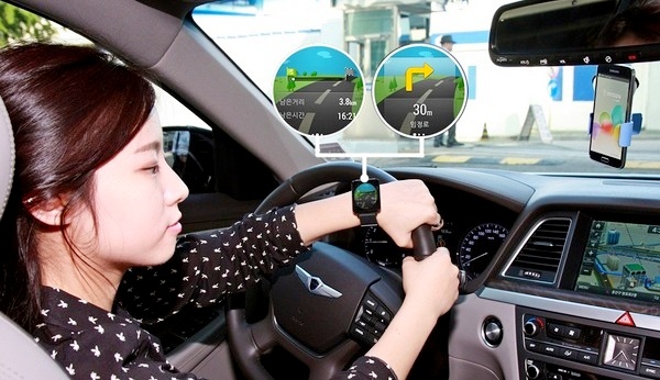 맵피의 스마트워치 시연 장면.