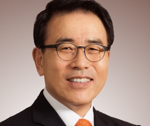 조용병 행장 "구조조정 충당금 적립 필요"