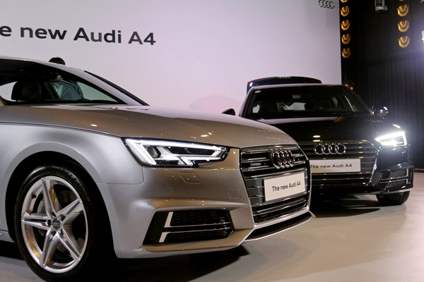 9세대 아우디 신형 A4. 정수남 기자