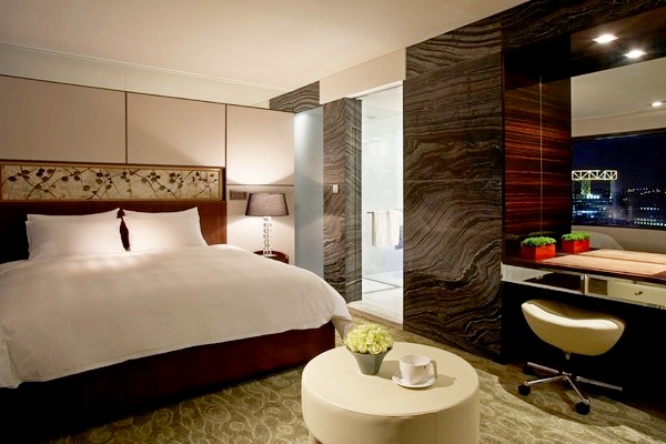 롯데호텔서울 디럭스룸.