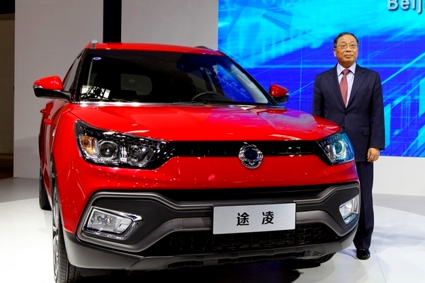 최종식 대표가 지난달 25일 베이징모터쇼 언론 행사에서 티볼리 에어를 직접 소개하고, 중국 공략을 대내외에 천명했다.