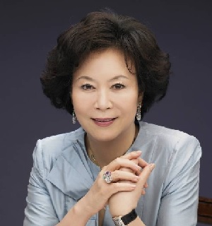 신영자 롯데복지·장학재단 이사장