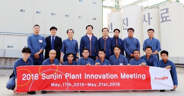 선진이 상생을 실현하는 ‘선진 플랜트 이노베이션 미팅을 개최했다. 행사에 참석한 4개국 9개 해외 공장 실무 총괄자들이 기념 사진을 찍고있다.