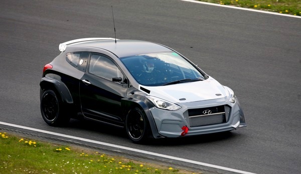 현대차가 독일 뉘르부르크링 24시 내구레이스에 출전한다.