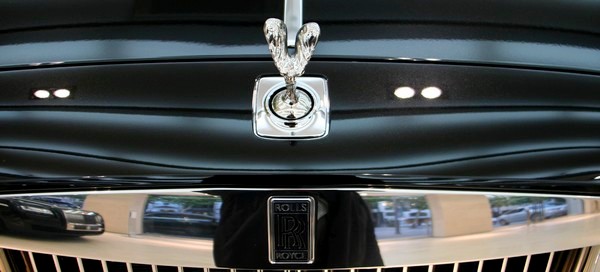 ‘엑스맨:아포칼립스’에서 노출되는 롤스로이스의 엠블럼인 ‘환희의 여신상’. 정수남 기자