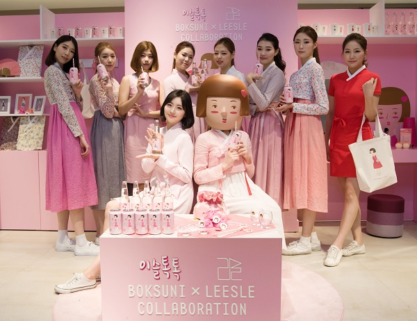 하이트진로 ‘이슬톡톡 캐릭터 복순이’ 돌풍