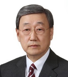 박용현 두산연강재단 이사장.