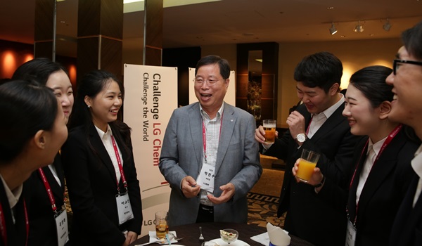 박진수 LG화학 부회장, 일본서 인재 확보 나서