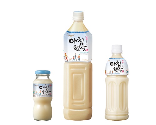 국내 최초의 쌀 음료 '아침햇살'이 출시 18년만에 총 생산 20억 병을 달성했다. 웅진식품 제공