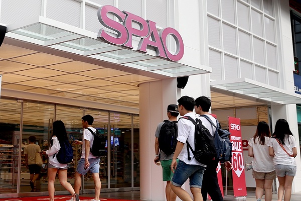 이랜드의 SPA 브랜드 스파오가 국내 매장 중 최대 규모로 강남점을 확장 오픈했다. 이랜드 제공