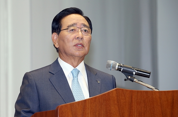 한동우 회장 "디지털 집중", 창립 15주년 5대 방침 선포