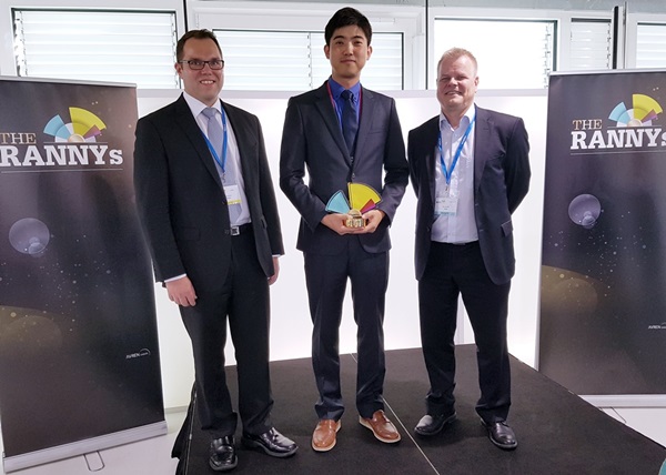 SK텔레콤이 27일(현지시간) 싱가포르에서 열리고 있는 ‘5G & LTE 아시아 어워즈 2016’에서 ‘5G 연구 최고 공헌상’과 ‘5G 연구발전 협력상’을 수상했으며, 같은 날 독일에서 개최된 ‘RANNY어워즈 2016’에서도 ‘최고 5G 선도’ 상을 수상했다. 