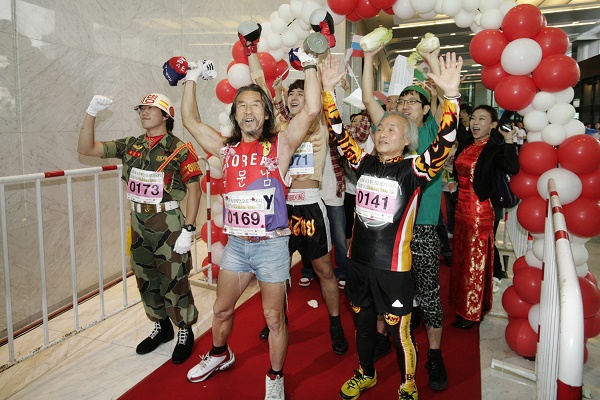 △한화생명이 11월 13일 '63계단오르기' 대회를 개최한다./사진제공=한화생명