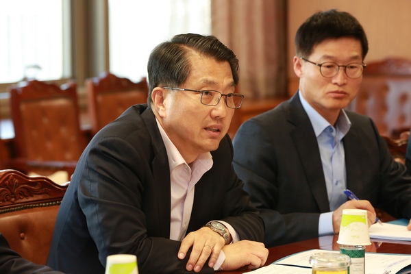 진웅섭 금융감독원장.