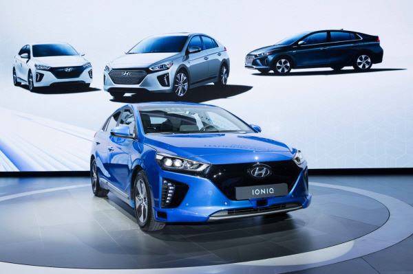 현대차, LA오토쇼서 아이오닉 자율주행차 최초 공개