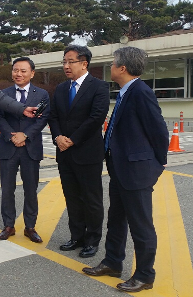 (왼쪽부터)이길한 HDC신라 공동대표, 한인규 호텔신라 사장, 양창훈 HDC신라 공동대표.