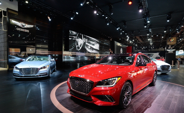'2017 북미 국제 오토쇼'에 참가한 제네시스 브랜드
