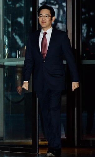 17일 서울중앙지방법원으로부터 구속영장이 발부된 이재용 삼성전자 부회장.