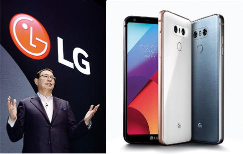 ▲ 조성진 부회장이 MWC서 최신 프리미엄폰인 G6에 대해 설명하고 있다. LG G6. 