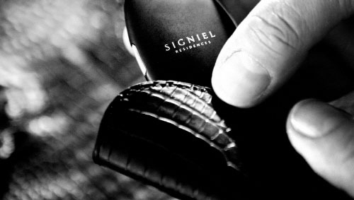 롯데월드타워 시그니엘 레지던스, 명품 원패스 키 홀더 제작