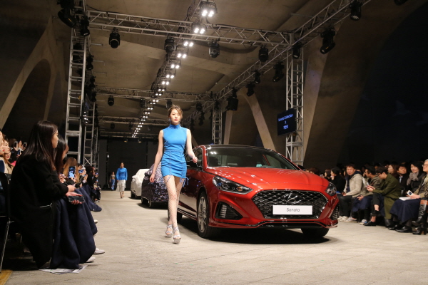 현대차 '쏘나타 뉴라이즈 룩' 선보여