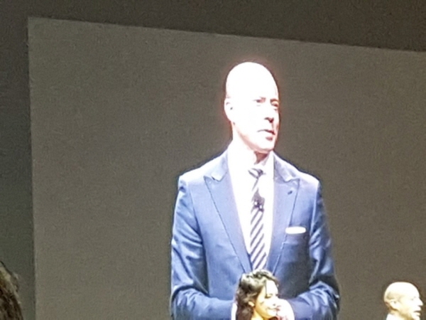 맨프레드 피츠제럴드 제네시스 전무가 지난달 31일 일산 킨텍스에서 열린 '2017 서울모터쇼' 프레스데이에서 '디자인'에 대해서 강조하고 있다.