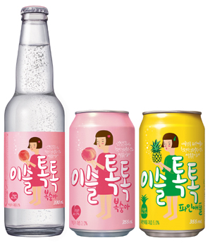 ▲ 하이트진로의 저도 탄산주 ‘이슬톡톡’. 하이트진로 제공