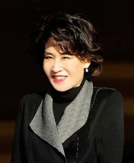 정유경 “침체된 남성복 시장 부활” 자신감