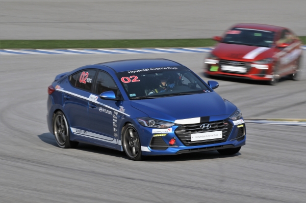 현대차 '2017 현대 아반떼컵 마스터즈 레이스' 개최