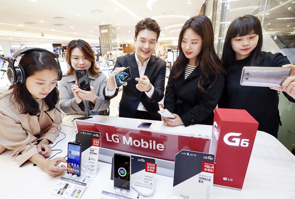 “LG G6, 백화점에서도 체험해 보세요”