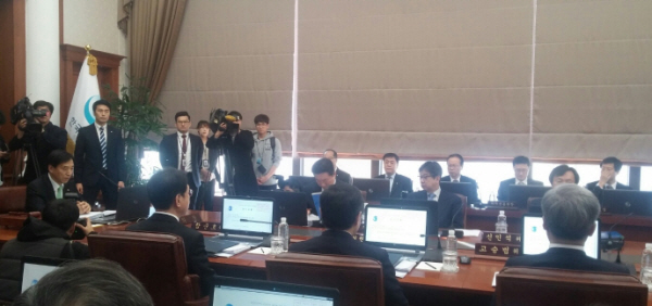 4월 한국은행 금융통화위원회 회의 모습(2017.04.13)