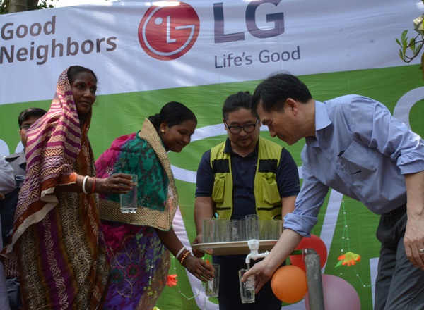 LG전자, 방글라데시 시골마을에‘깨끗한 물’ 선물