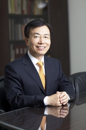재도약-신사업 숙제 앞둔 동서식품, 오너家복귀·대표 교체로 칼 갈았다 재도약-신사업 숙제 앞둔 동서식품, 오너家복귀·대표 교체로 칼 갈았다