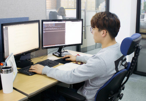 ▲ 손상협 팀장은 지난 19일 하오웹 사내에서 진행된 인터뷰에서 “웹사이트 제작 과정에서 고려해야 할 부분” 에 대해 3가지로 요약해서 설명을 해주었다.