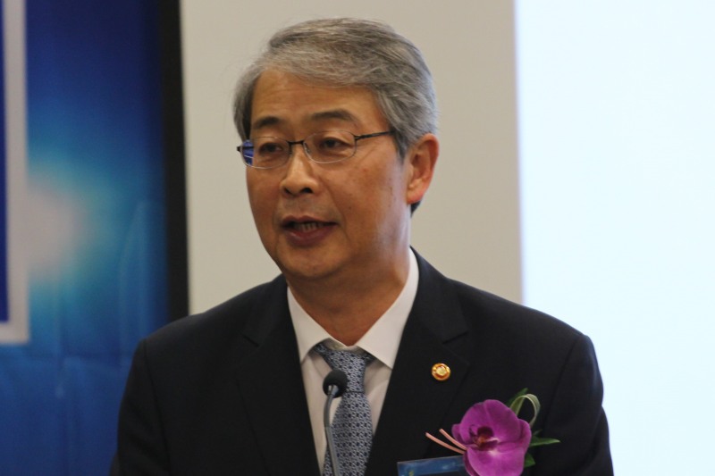 △ 임종룡 금융위원장이 23일 은행연합회 국제회의장에서 열린 '2017 한국금융미래포럼'에서 축사를 하고 있다.(사진=김민경기자)