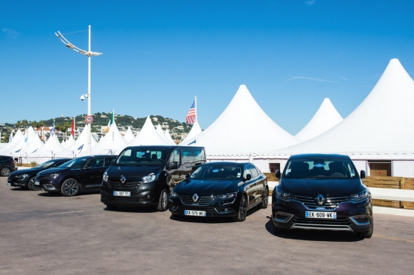 70회 칸 영화제에서 의전 차량으로 활약하고 있는 탈리스만 등.