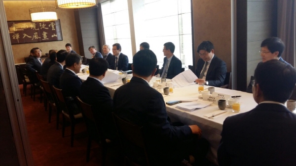 △해외건설 수주플랫폼 회의 모습. /사진제공=해외건설협회