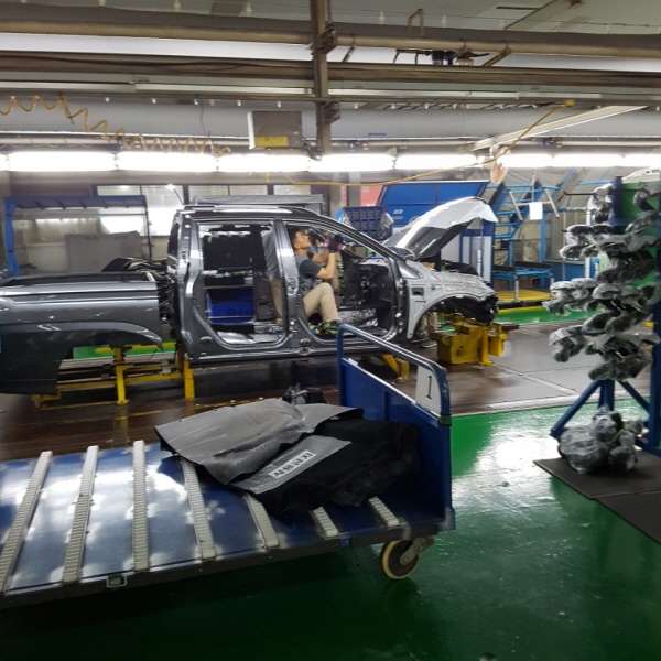 △ 쌍용자동차 평택공장 조립 3라인에서 코란도 스포츠 조립 공정이 이뤄지고 있다. 사진=서효문 기자.