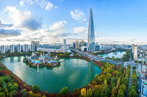 ▲ 서울 송파구에 위치한 롯데월드타워 전경. 사진 제공 = 롯데그룹